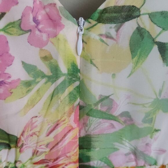 Julia Jordan Floral Tiered Dress - Picture 7 of 9